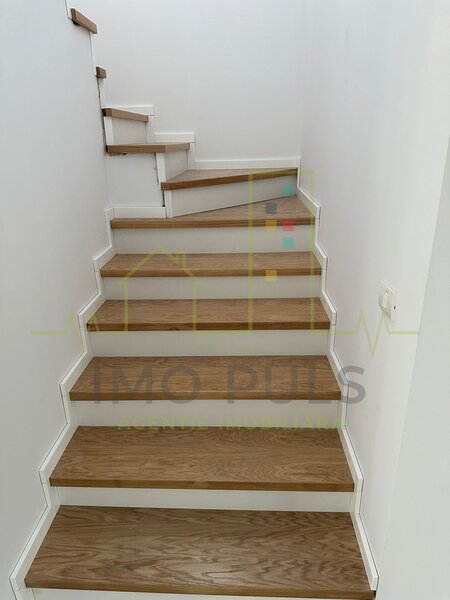 Dumbravita, duplex despartit prin garaj, finisaje superioare